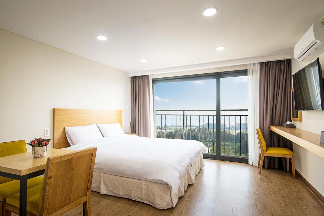 W Ocean Pension Seogwipo Bagian luar foto