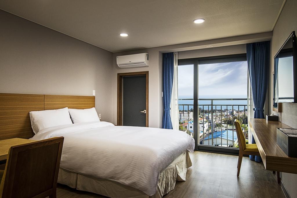 W Ocean Pension Seogwipo Bagian luar foto