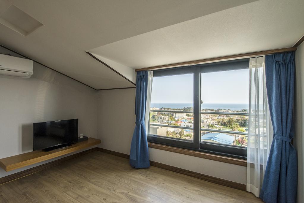 W Ocean Pension Seogwipo Bagian luar foto